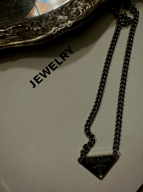 Elite Angle Pendantif