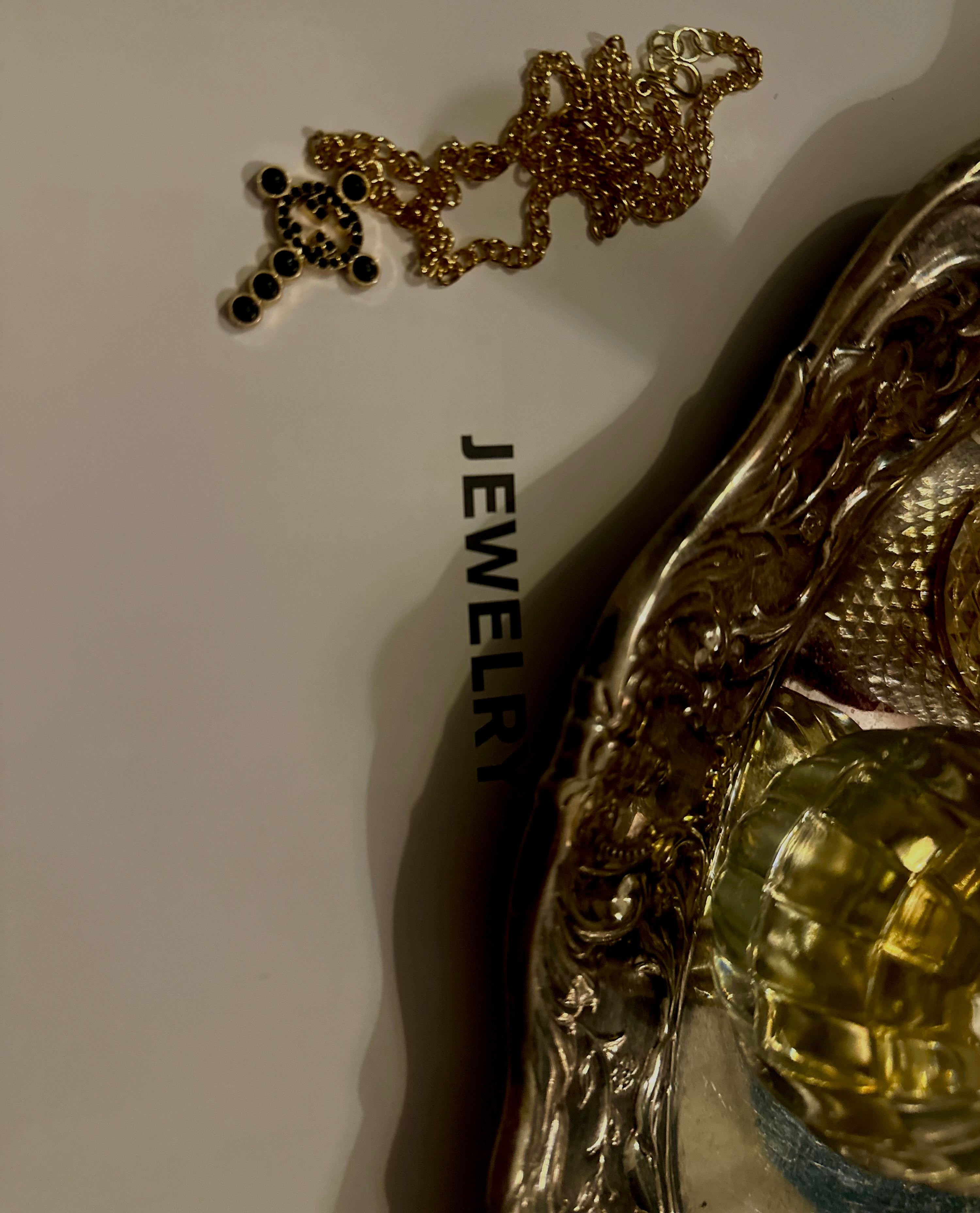 Noir Dynasty Pendantif