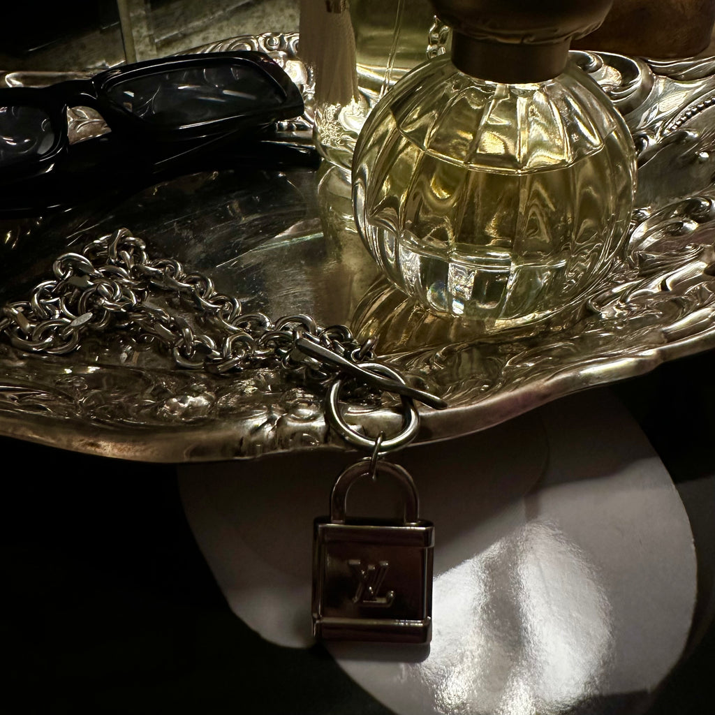 Locked in Luxury Collier